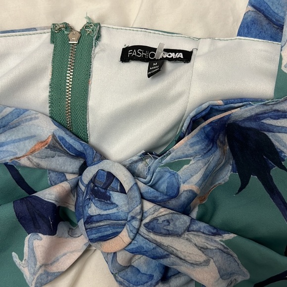 the cutest fashion nova set - Picture 4 of 5